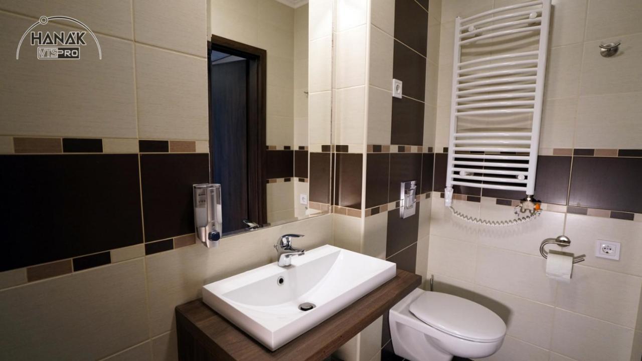 Hotel Irisz Nyíregyháza Extérieur photo