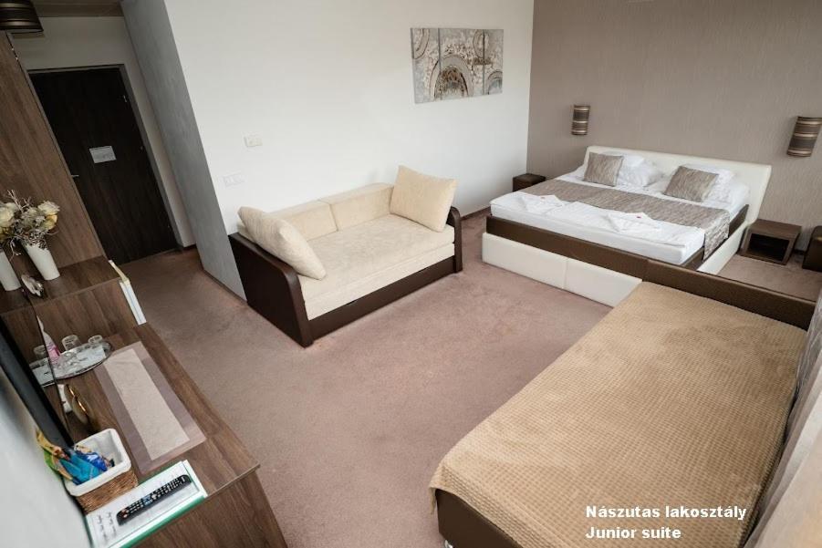 Hotel Irisz Nyíregyháza Extérieur photo