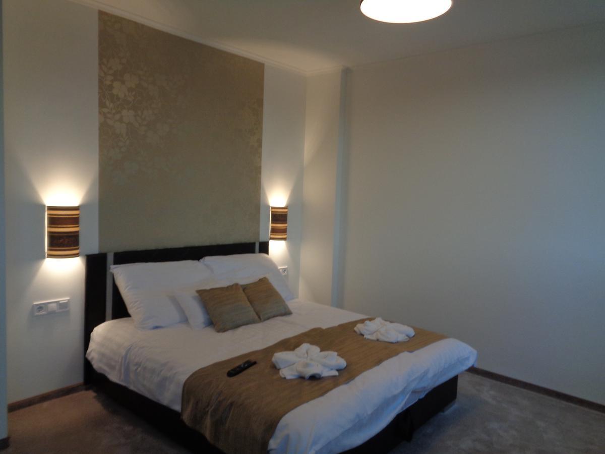 Hotel Irisz Nyíregyháza Extérieur photo