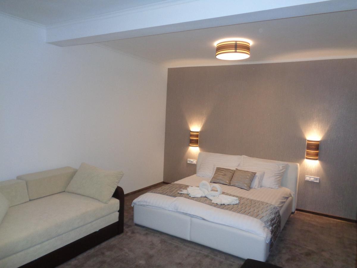 Hotel Irisz Nyíregyháza Extérieur photo